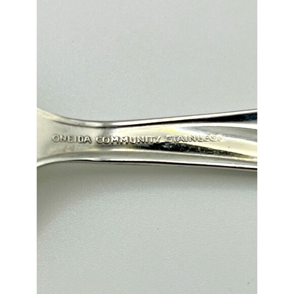 Oneida Twin Star Vintage Baby Child Spoon Stainless Community Betty Crocker MCM - Picture 4 of 4
